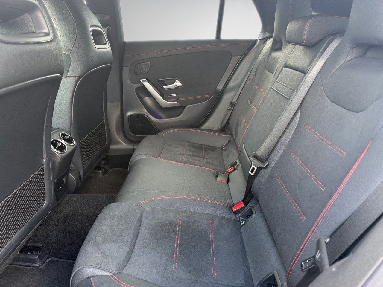 Fahrzeugbild 16 / 25