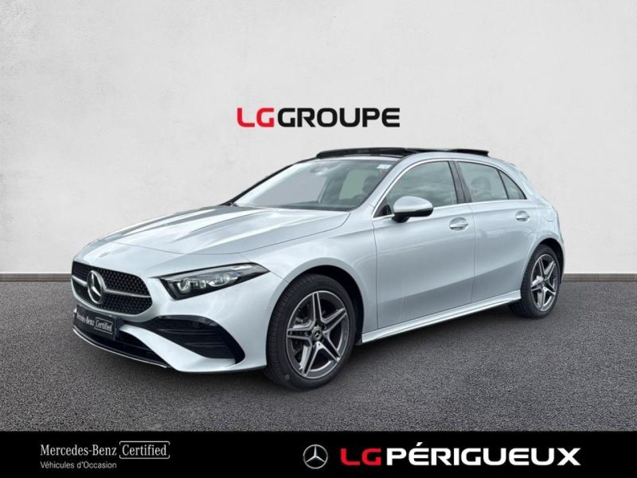 Photo du v&eacute;hicule 1 / 18