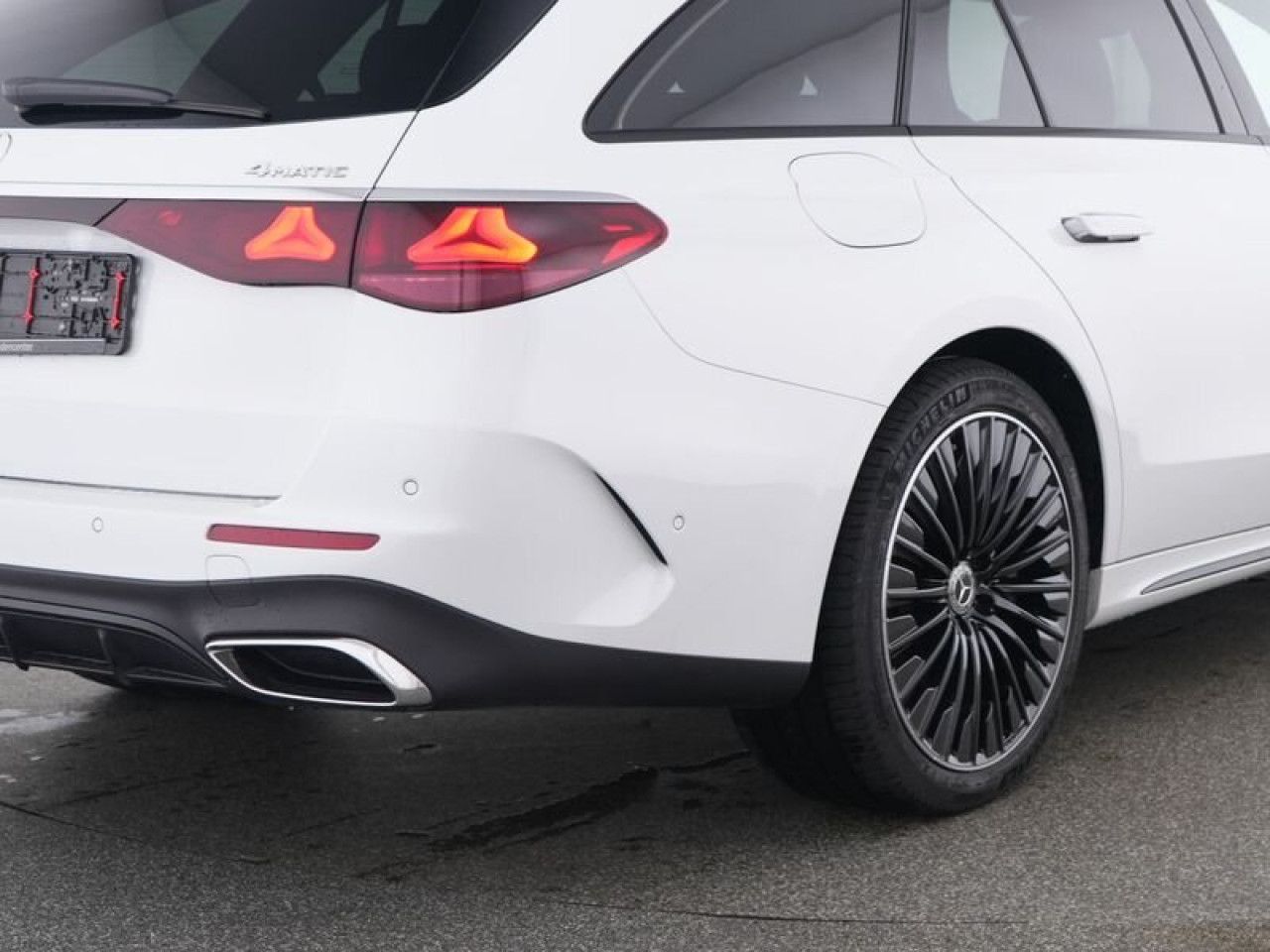 Mercedes-Benz E-Klasse – Bild 9
