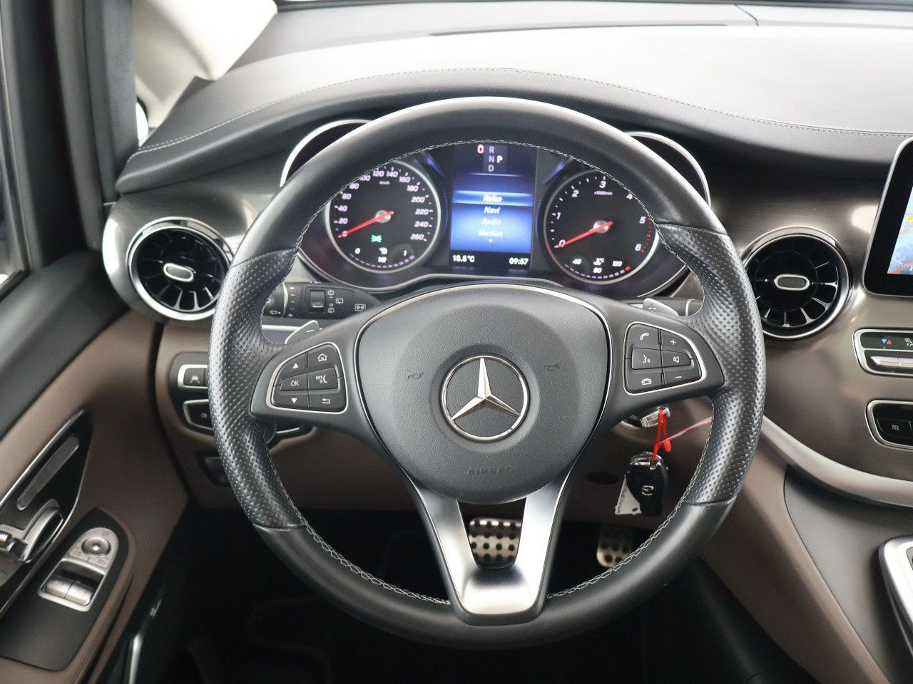 Fahrzeugbild 11 / 23