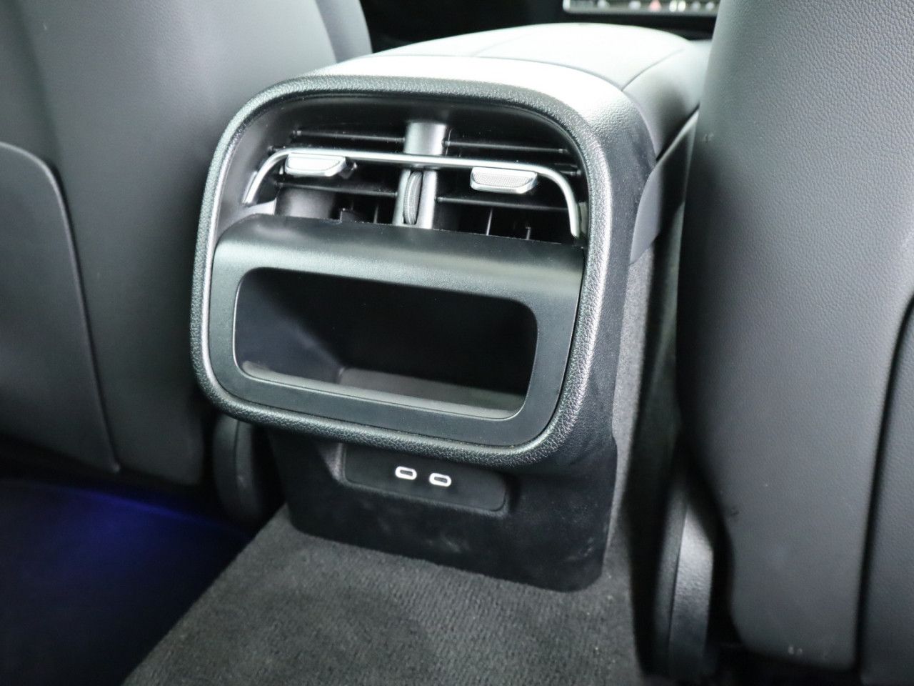 Mercedes-Benz E-Klasse – Bild 24