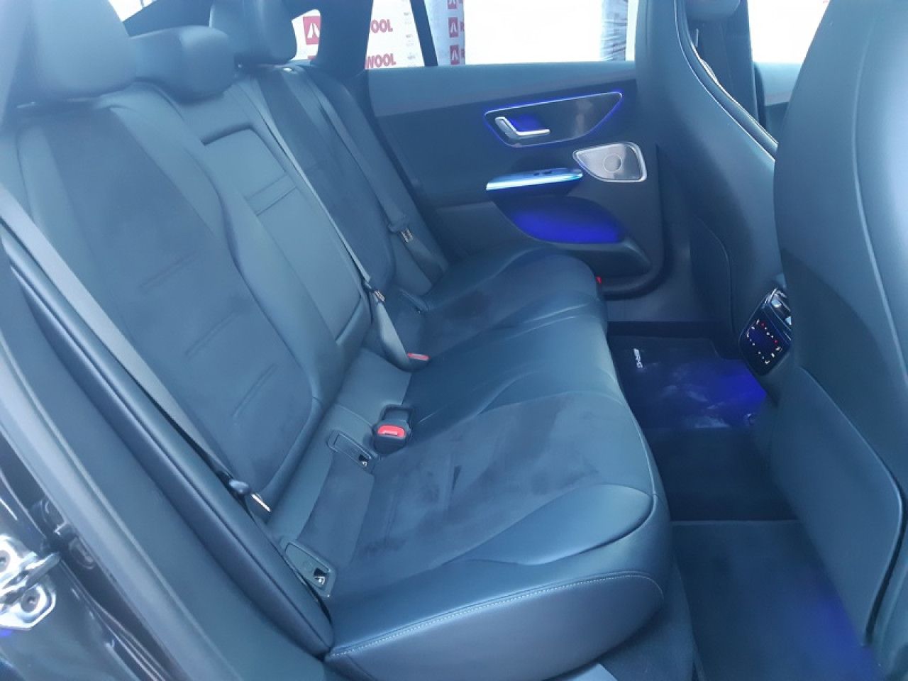 Photo du v&eacute;hicule 16 / 18