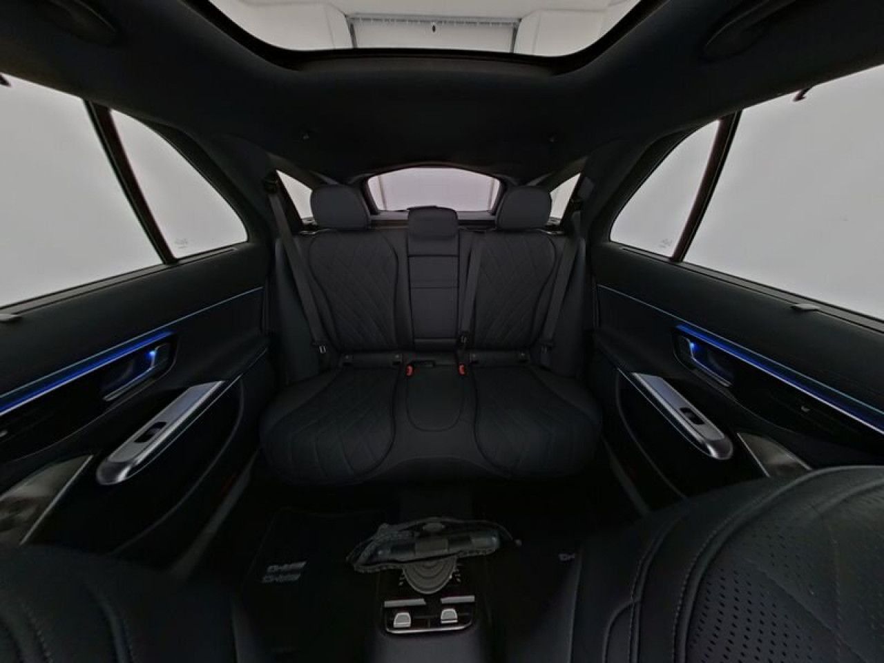 Mercedes-Benz E-Klasse – Bild 7