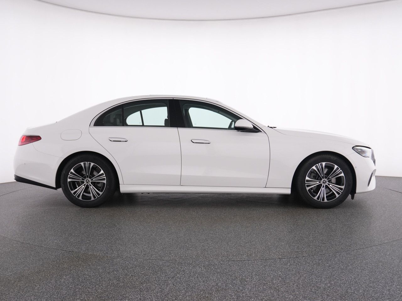 Mercedes-Benz E-Klasse – Bild 11