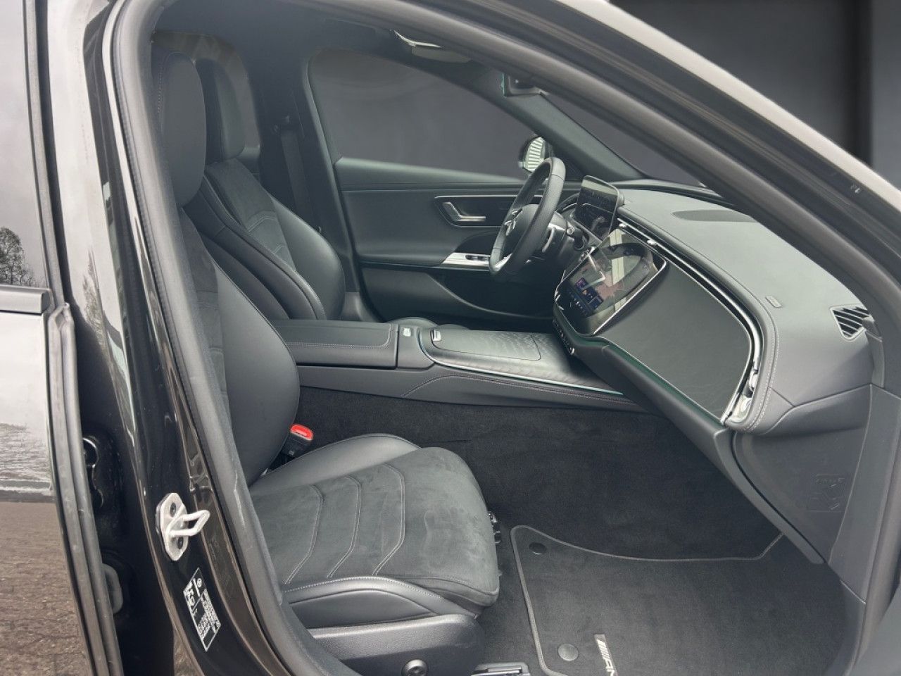 Mercedes-Benz E-Klasse – Bild 16