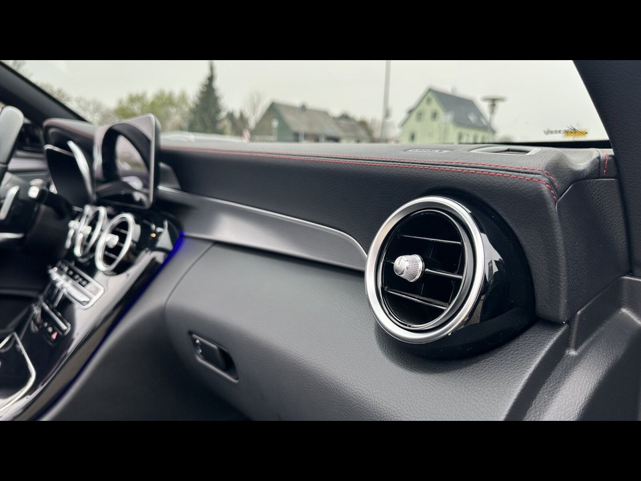 Fahrzeugbild 24 / 30