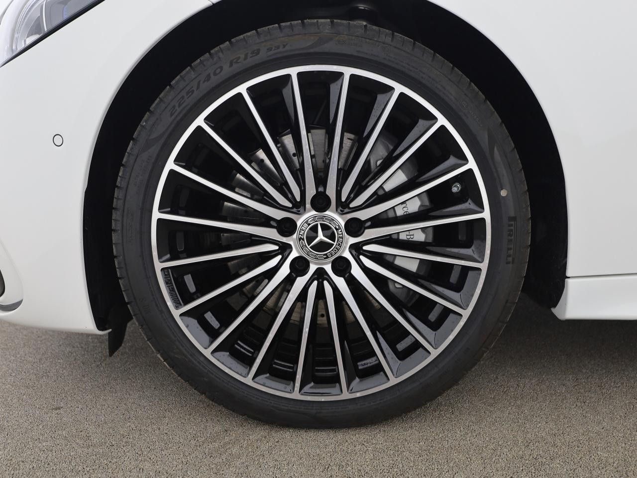 Mercedes-Benz C-Klasse – Bild 16