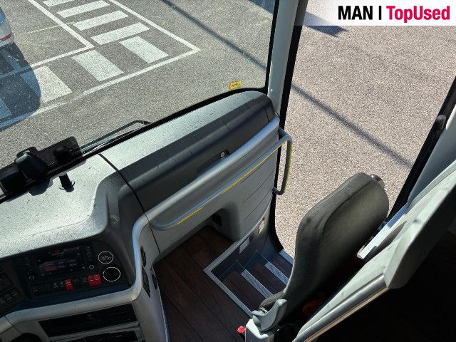 MAN Lion's Coach R10 18