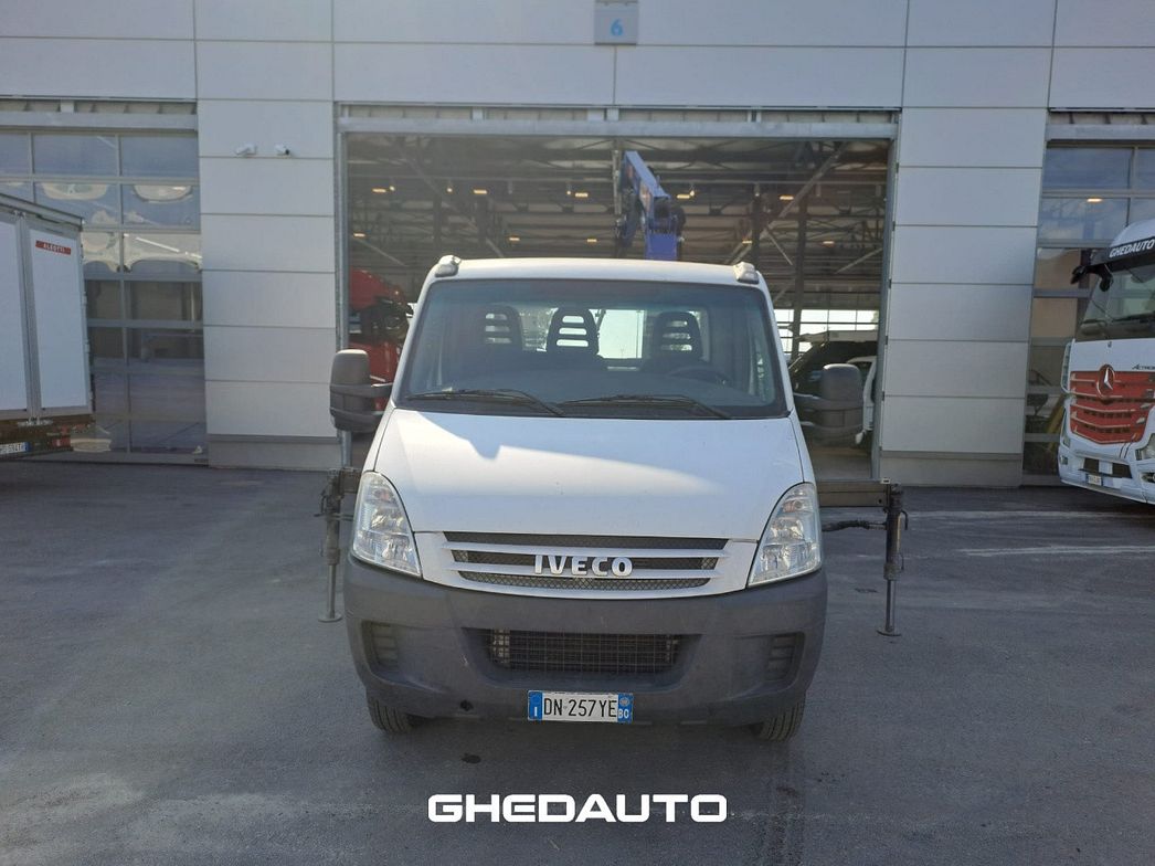 IVECO | 35C15 - CASSONE + GRU