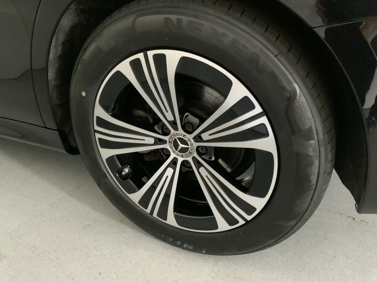 Mercedes-Benz E-Klasse – Bild 8