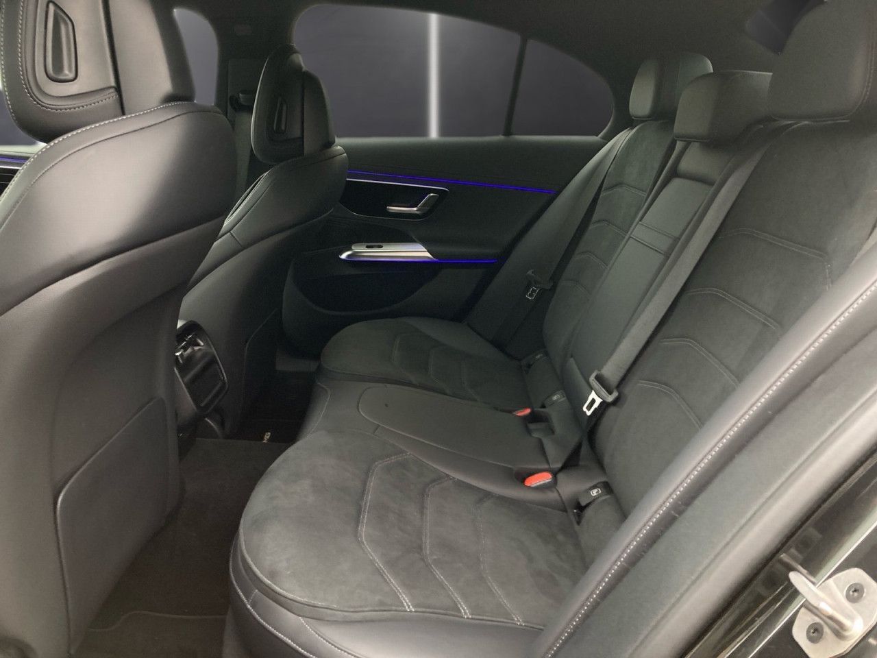 Mercedes-Benz E-Klasse – Bild 14