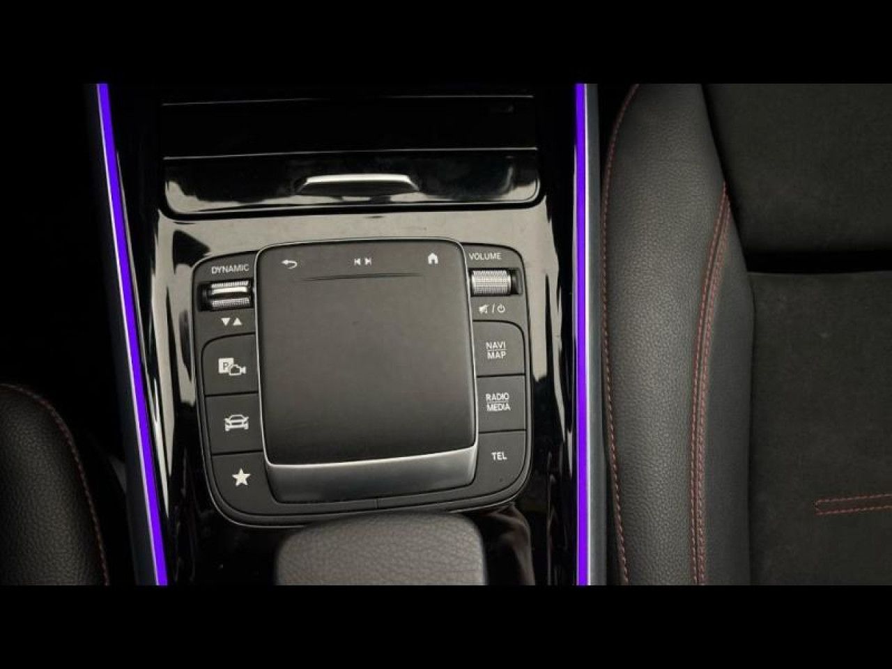 Photo du v&eacute;hicule 9 / 18