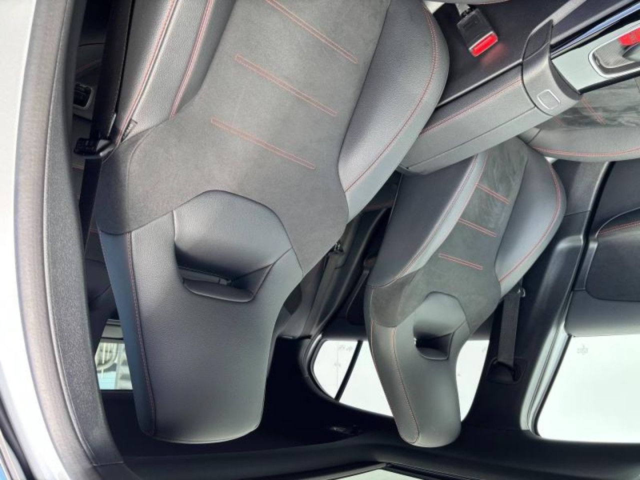 Photo du v&eacute;hicule 10 / 18