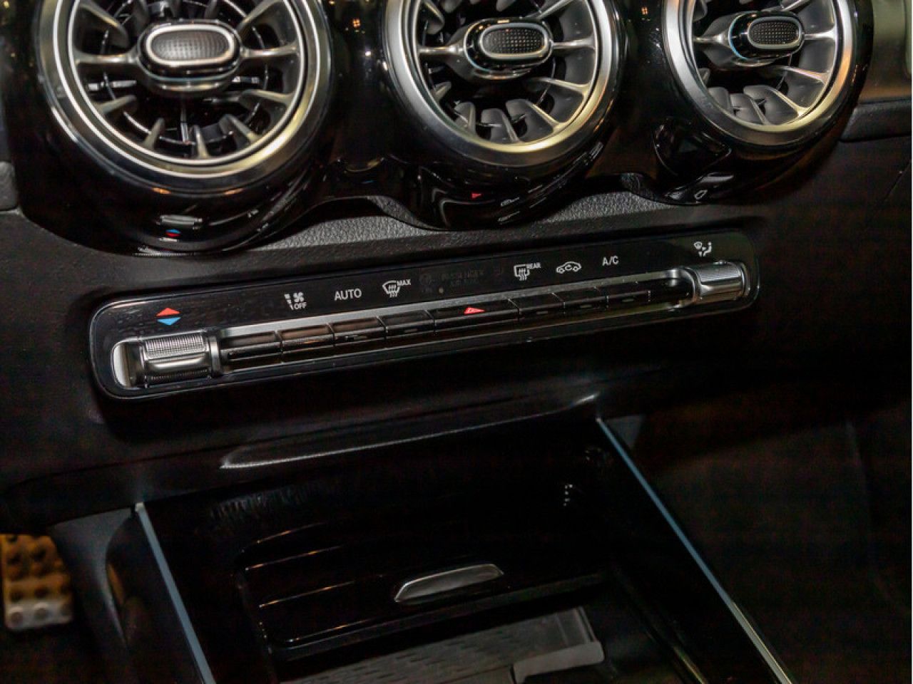 Mercedes-Benz GLB – Bild 16