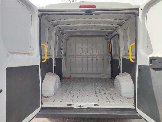 Vehicle image 7 / 10