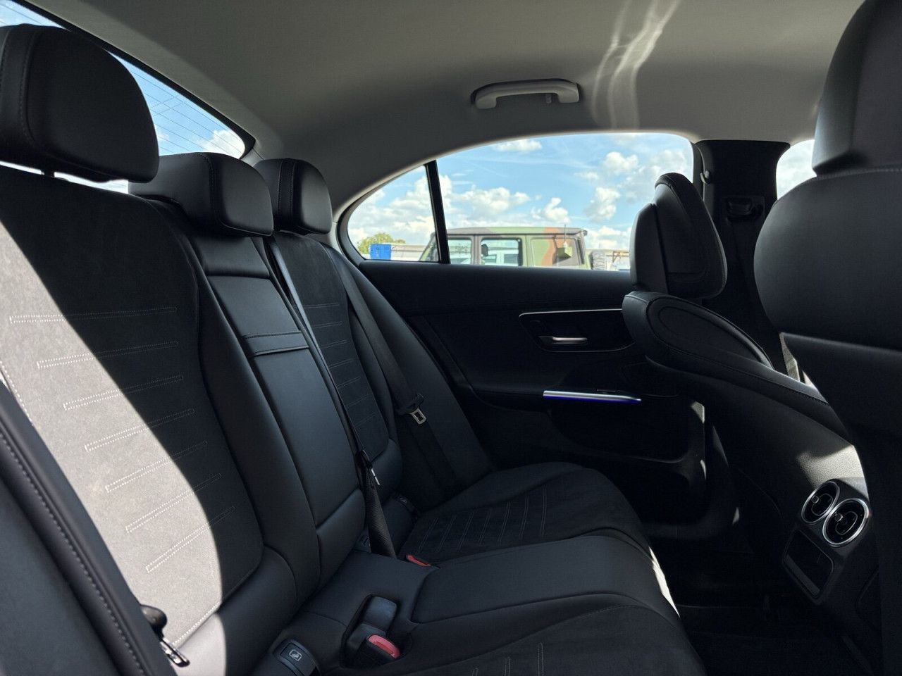 Mercedes-Benz C-Klasse – Bild 17