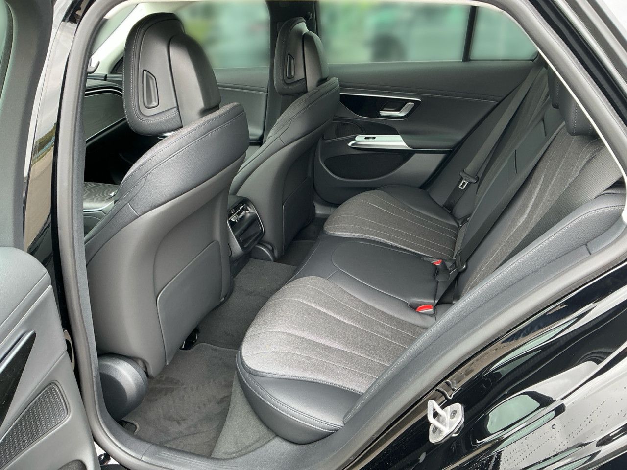 Mercedes-Benz E-Klasse – Bild 11