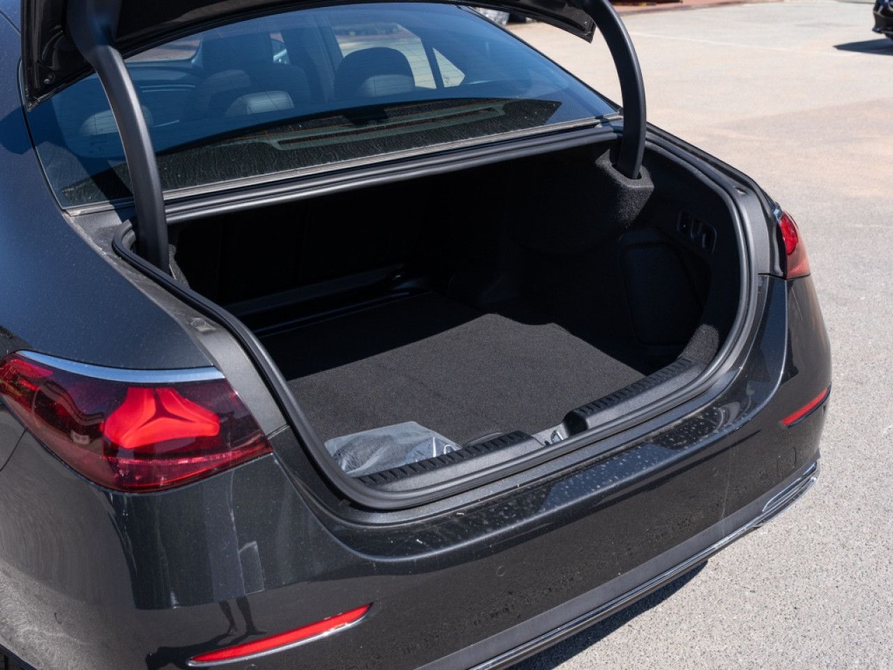 Mercedes-Benz E-Klasse – Bild 9