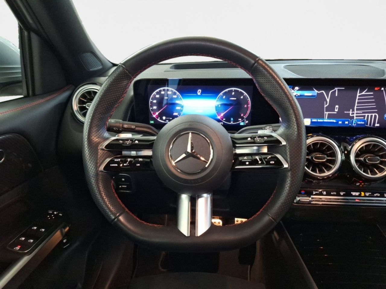 Mercedes-Benz GLB – Bild 12