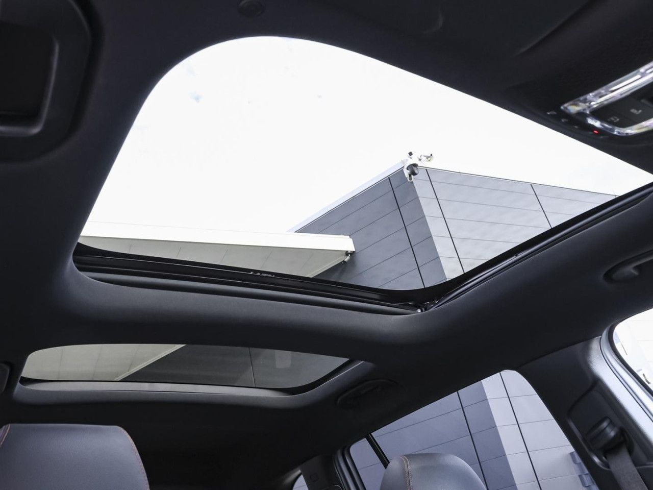 Mercedes-Benz EQB – Bild 12
