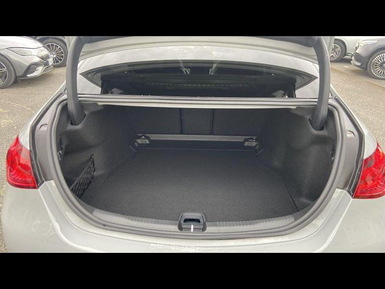 Photo du v&eacute;hicule 9 / 14