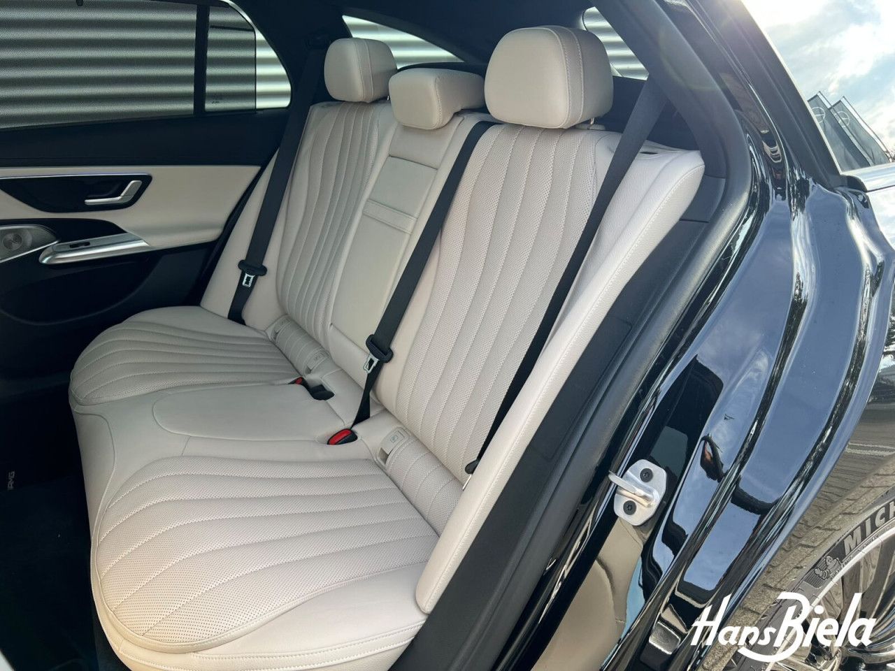 Mercedes-Benz E-Klasse – Bild 16