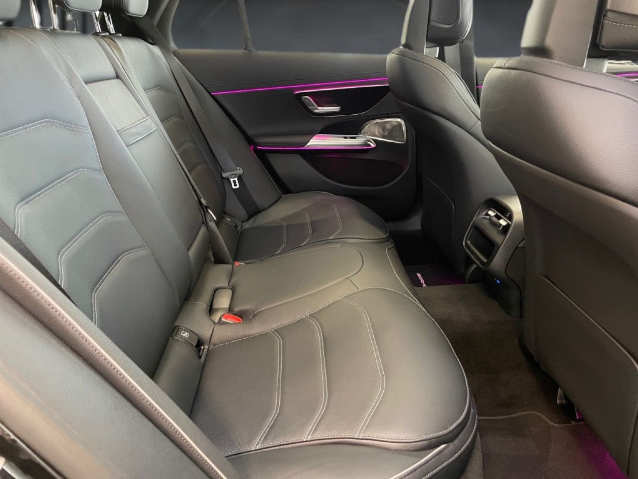 Mercedes-Benz E-Klasse – Bild 13