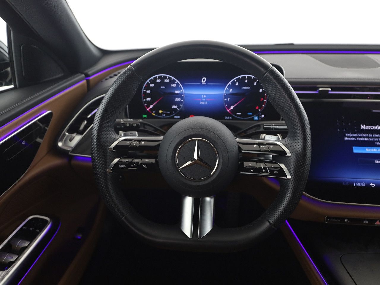 Mercedes-Benz E-Klasse – Bild 11