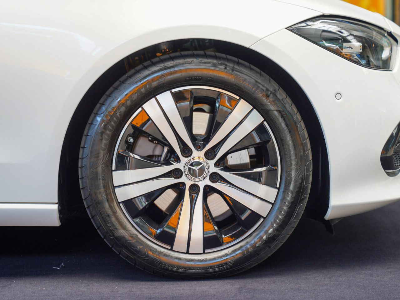 Mercedes-Benz C-Klasse – Bild 2
