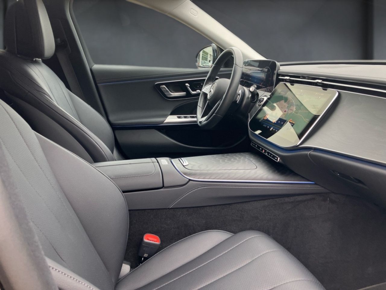 Mercedes-Benz E-Klasse – Bild 17