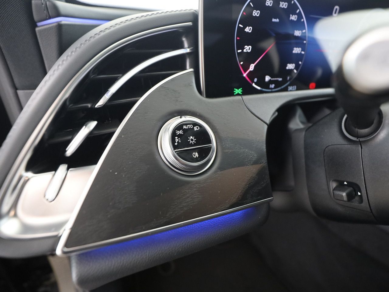 Mercedes-Benz E-Klasse – Bild 23