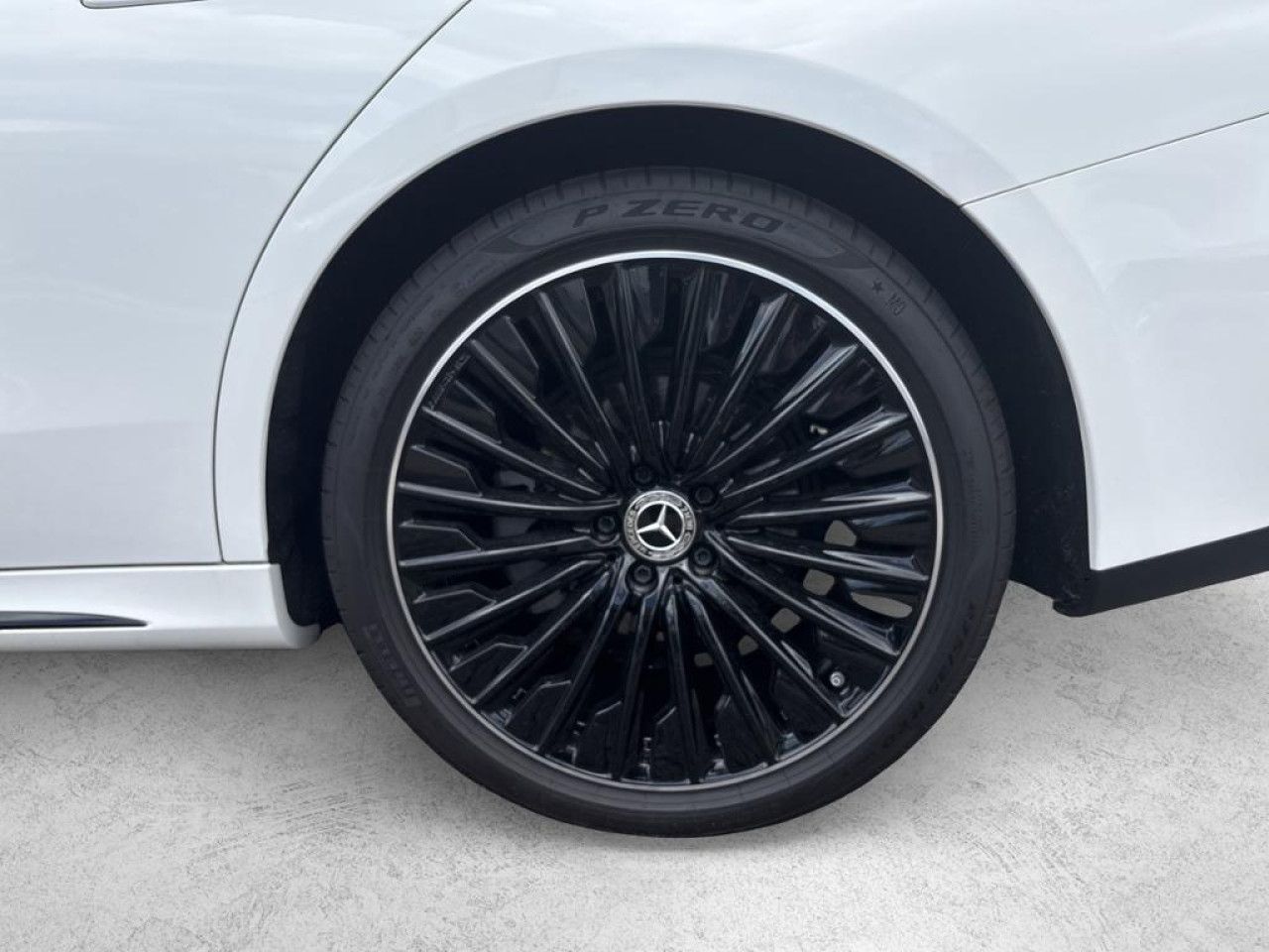 Mercedes-Benz E-Klasse – Bild 4