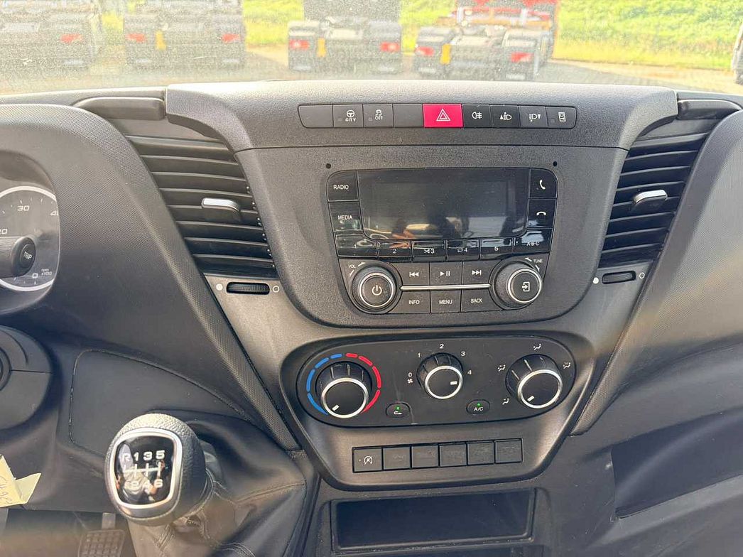 IVECO | 35C14 H - CASSONE FISSO CON GRU