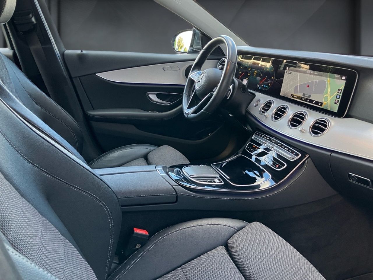 Mercedes-Benz E-Klasse – Bild 17