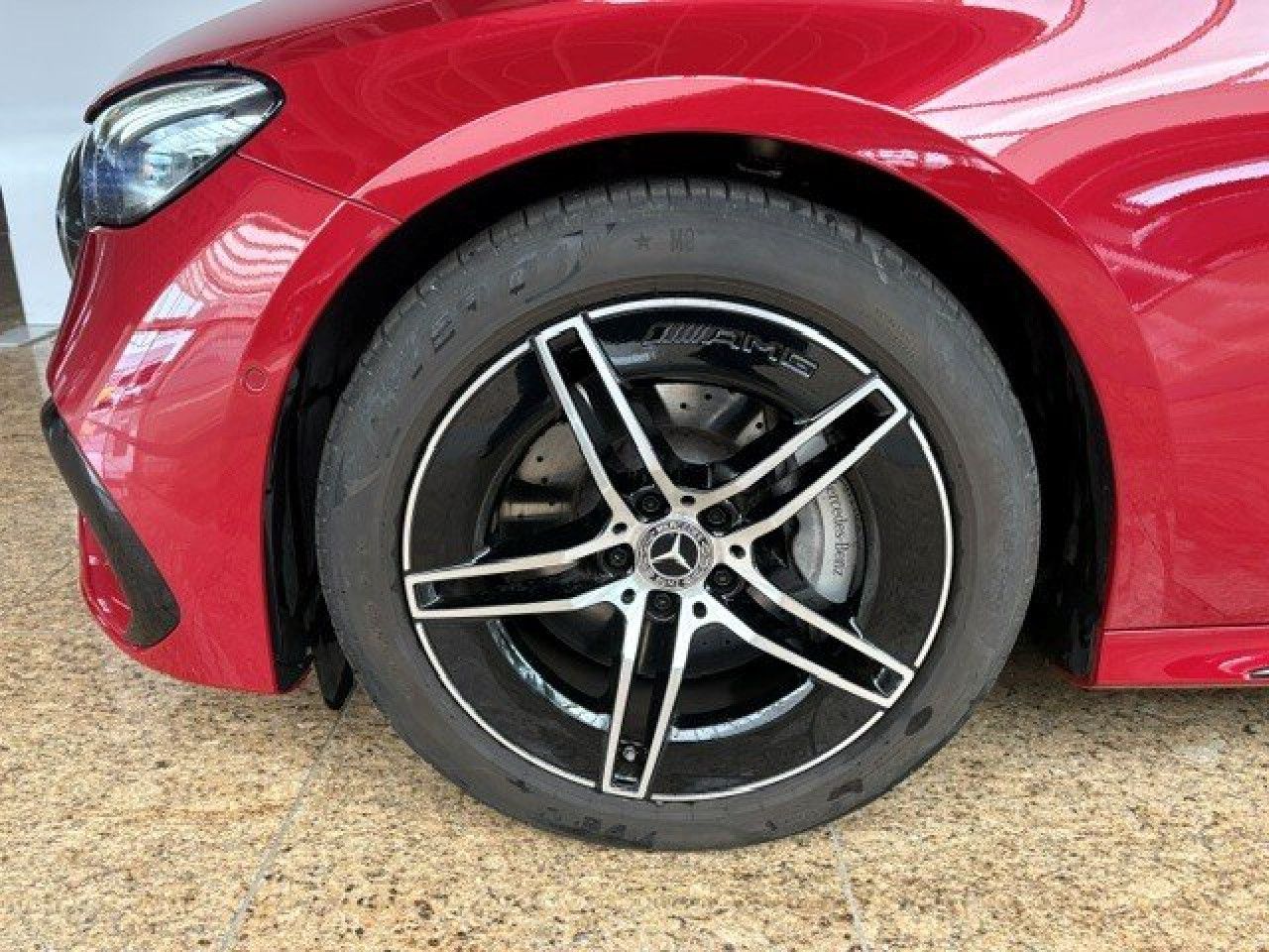 Mercedes-Benz E-Klasse – Bild 10
