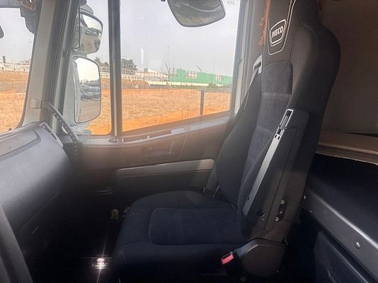 Vehicle image 15 / 20