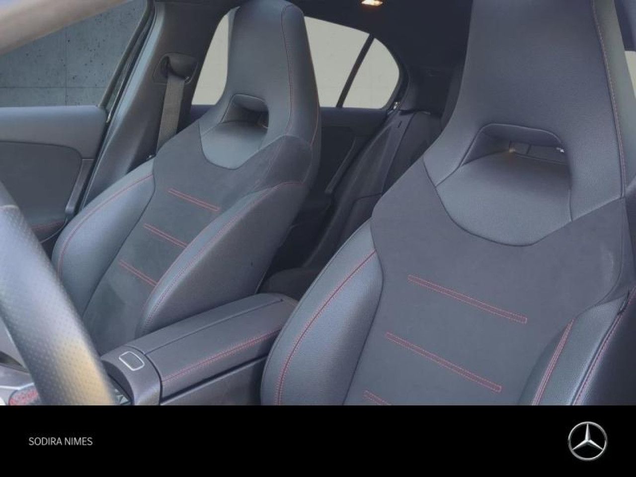 Photo du v&eacute;hicule 10 / 18