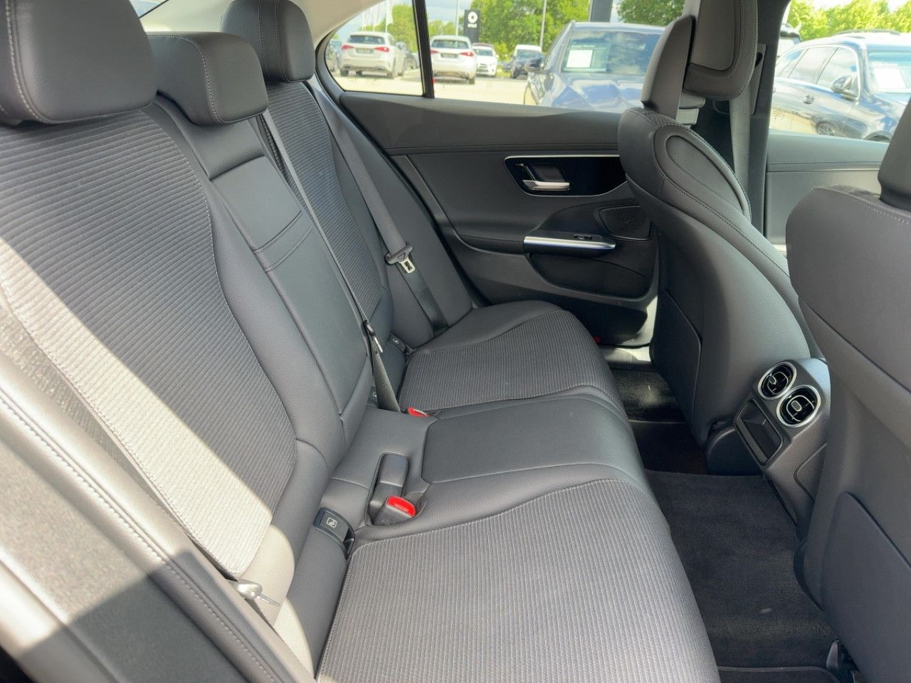 Mercedes-Benz C-Klasse – Bild 7