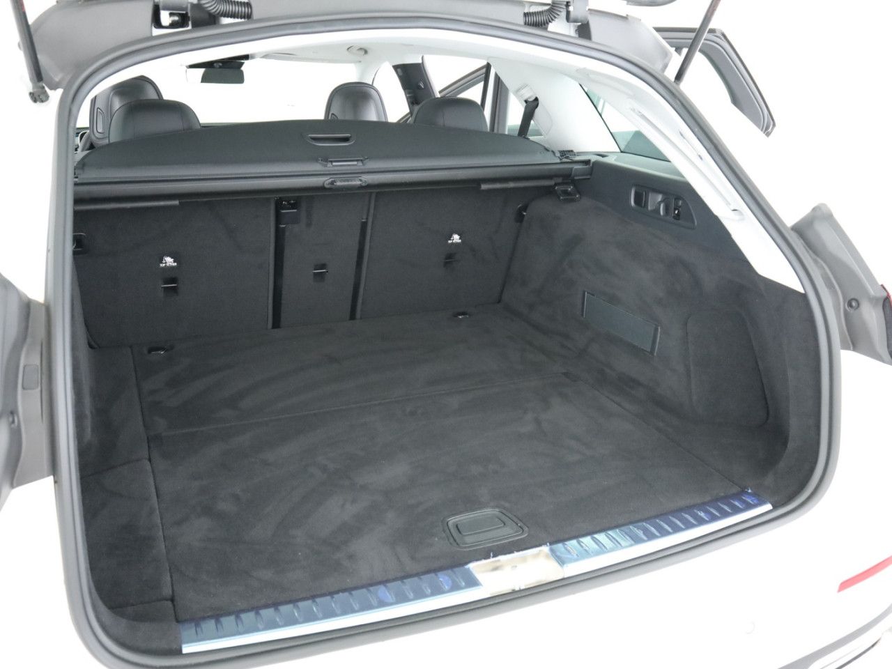 Mercedes-Benz E-Klasse – Bild 23