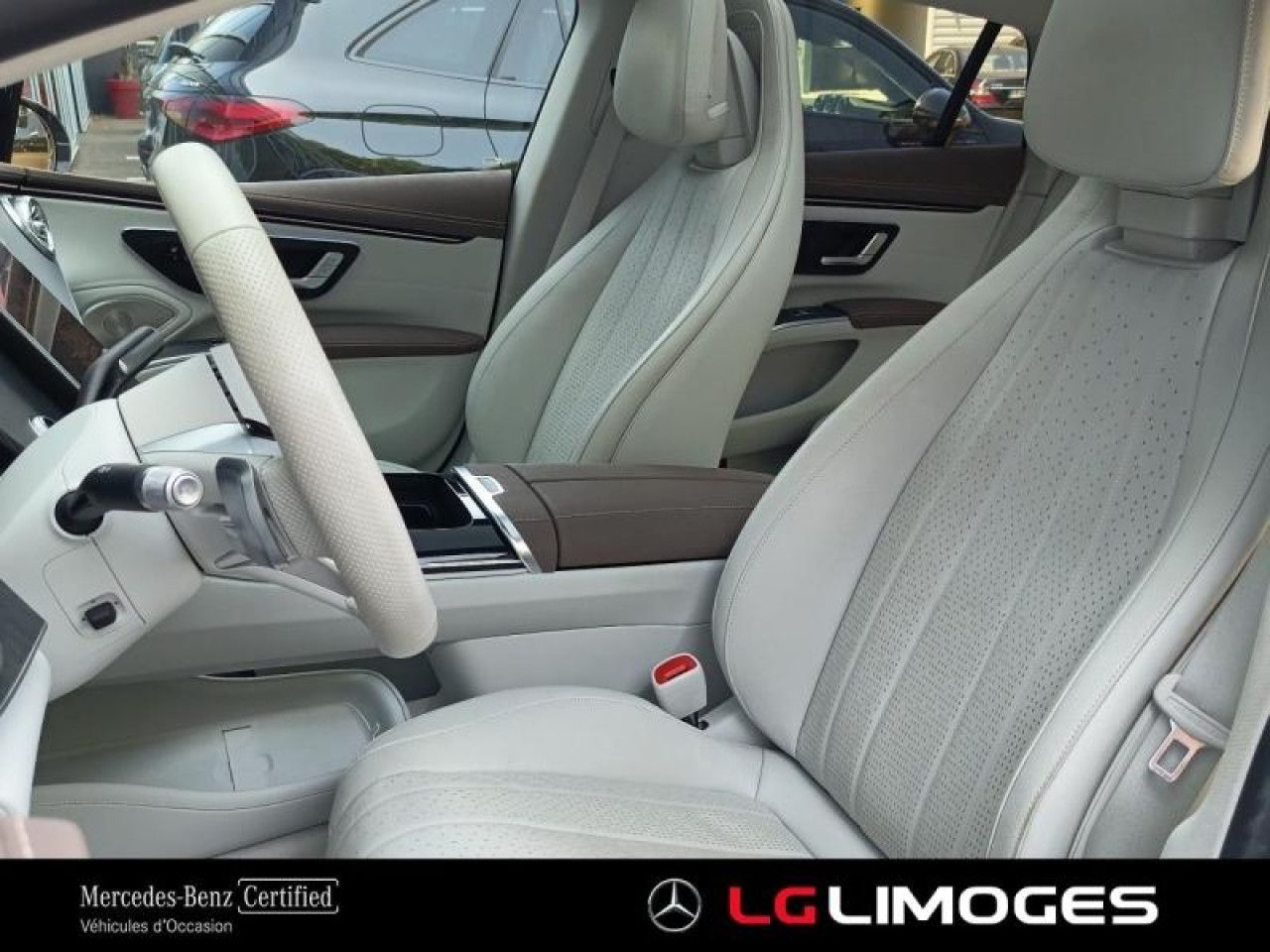 Photo du v&eacute;hicule 10 / 18