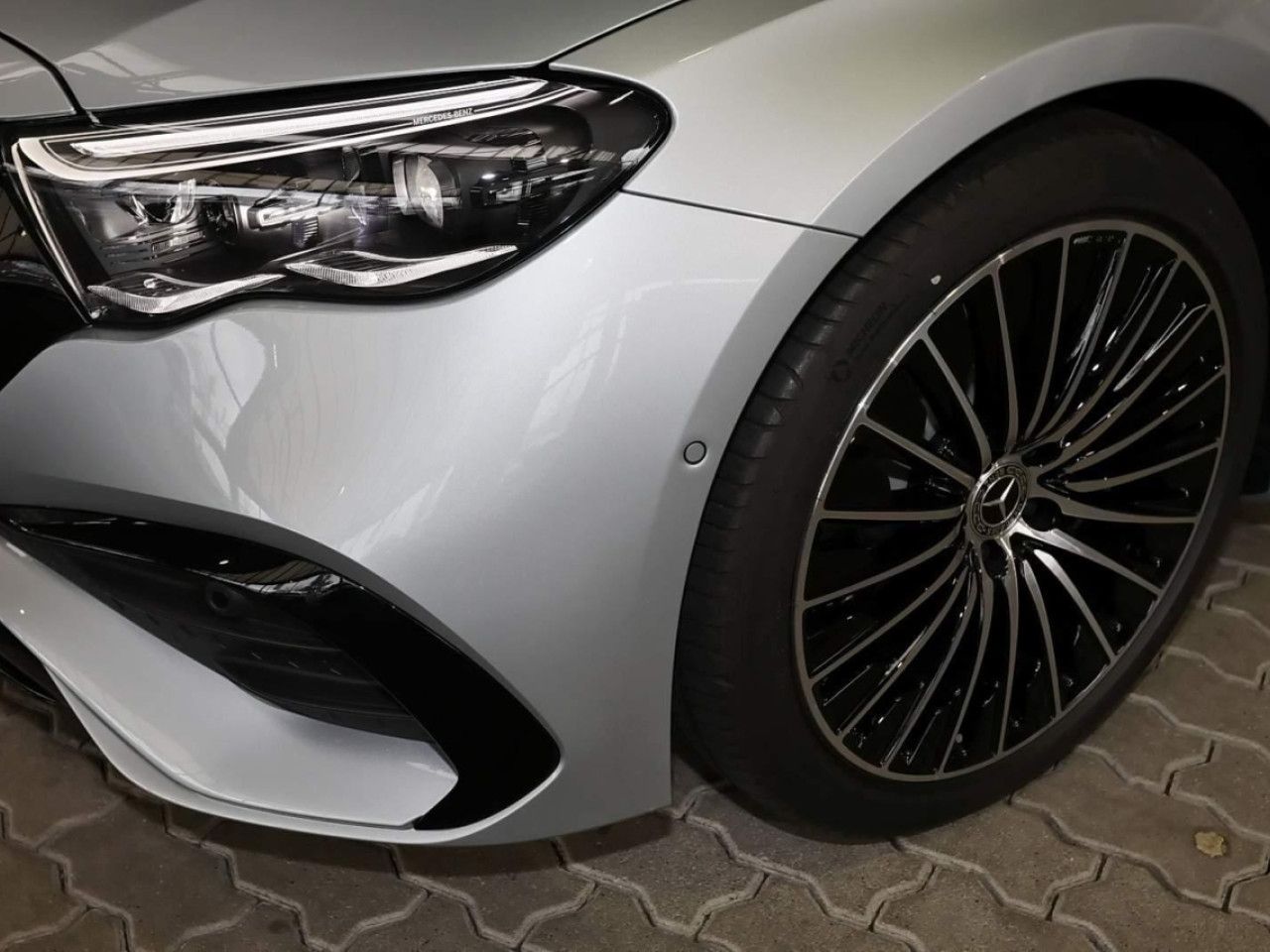 Mercedes-Benz E-Klasse – Bild 3
