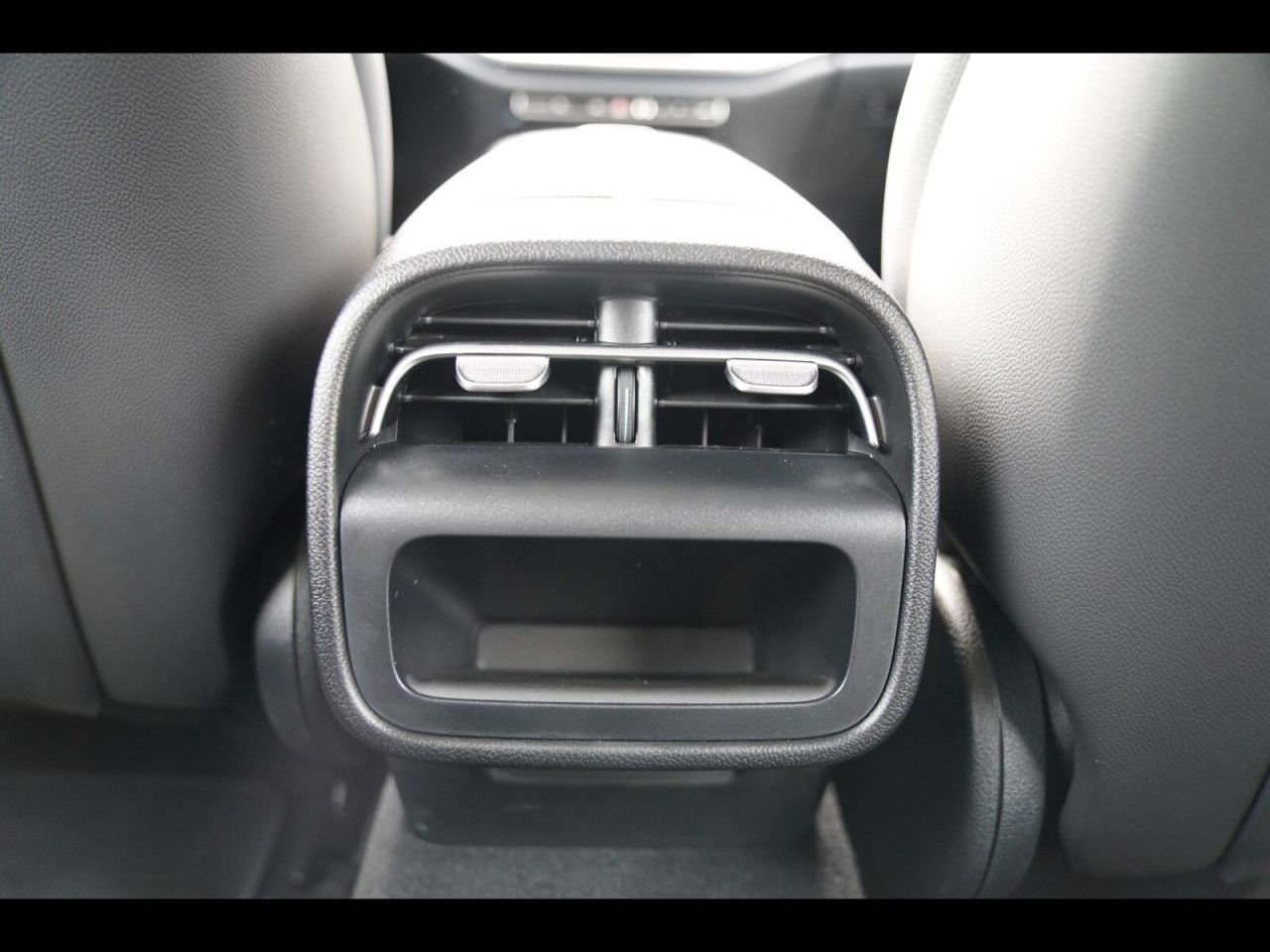 Mercedes-Benz E-Klasse – Bild 25