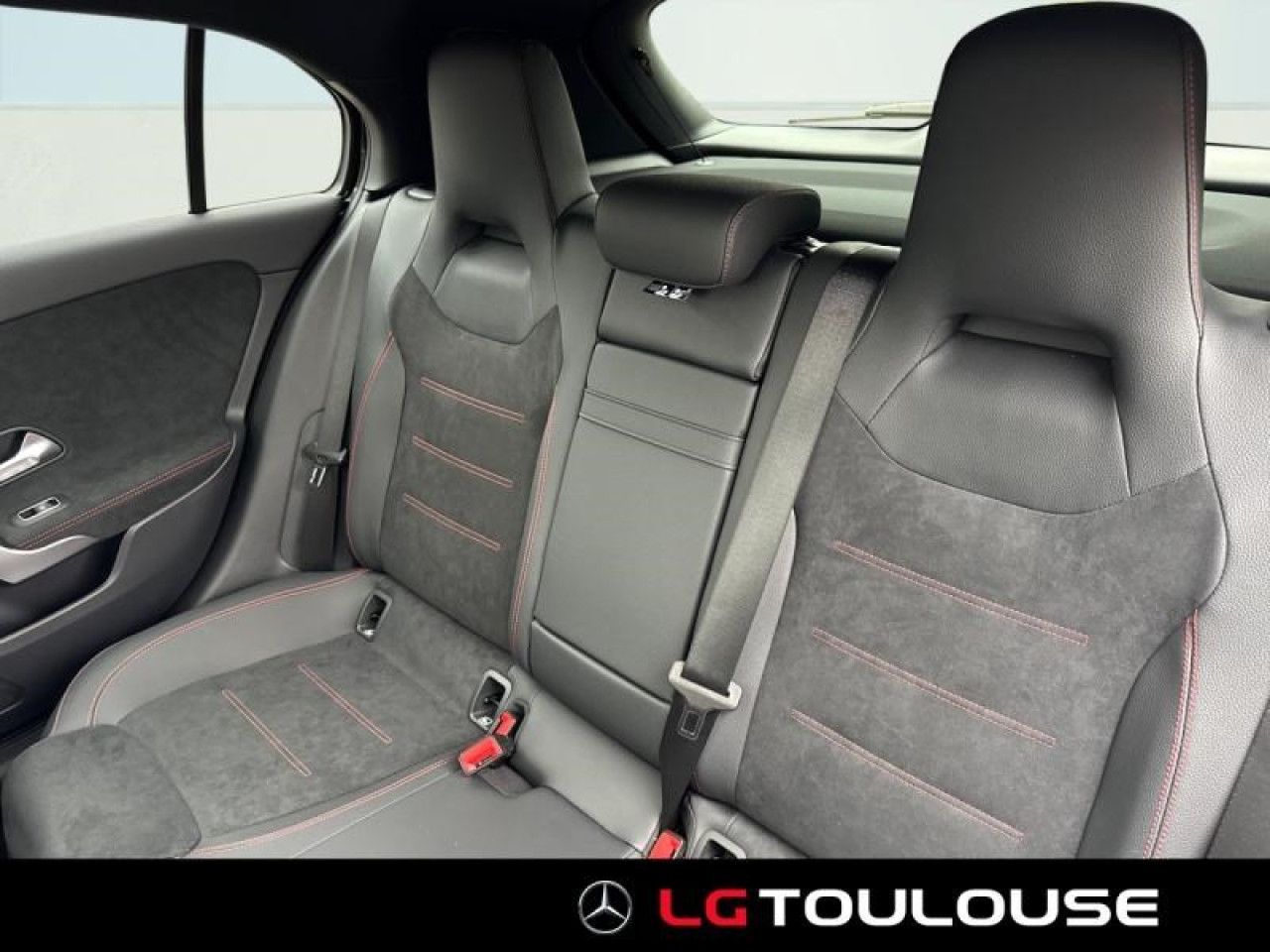 Photo du v&eacute;hicule 11 / 18