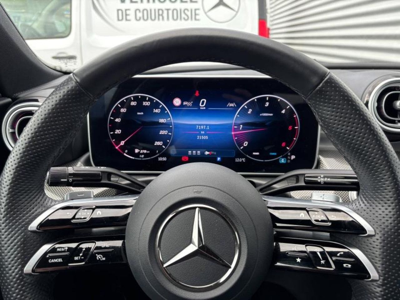 Photo du v&eacute;hicule 14 / 16