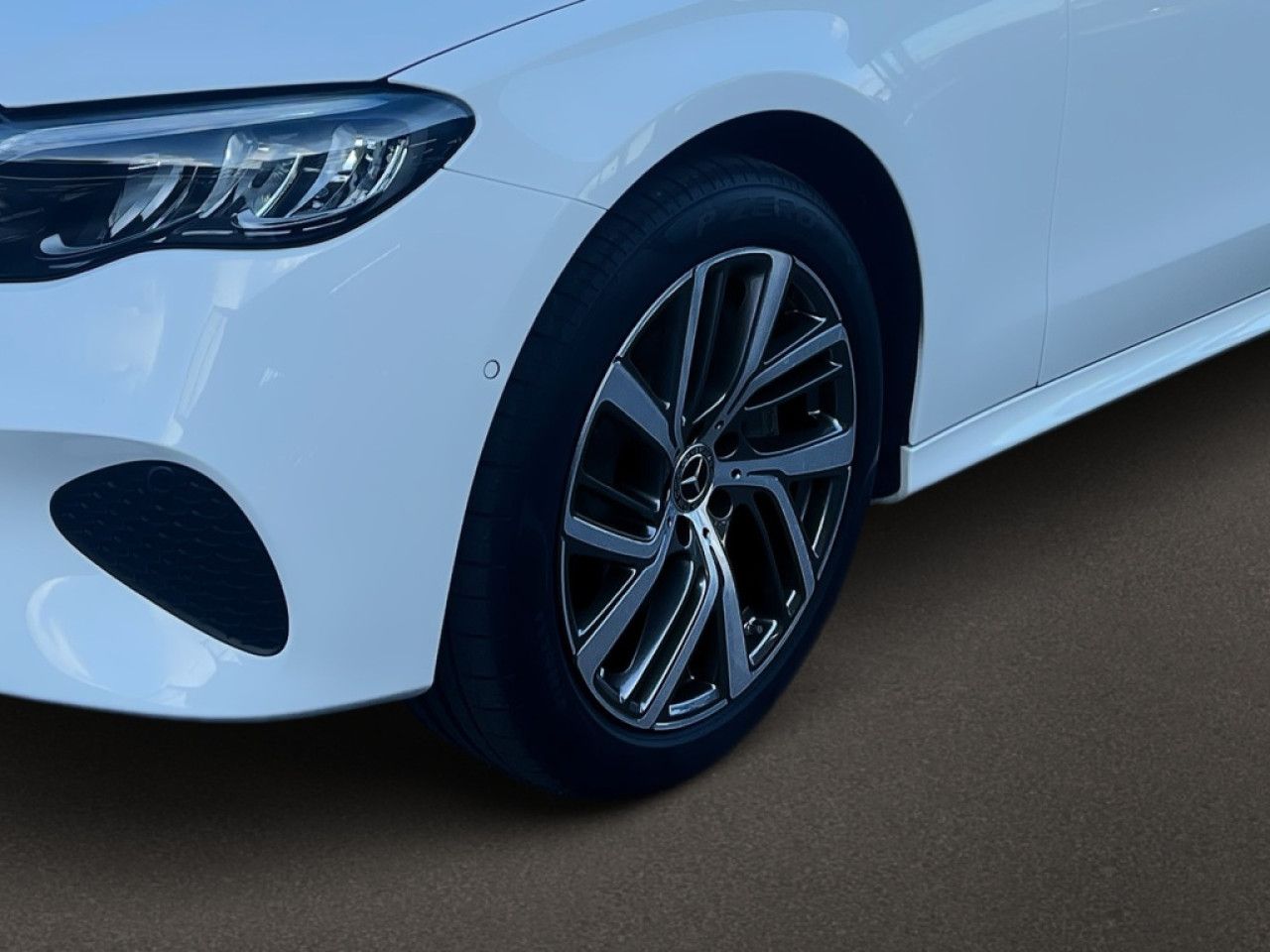 Mercedes-Benz E-Klasse – Bild 7