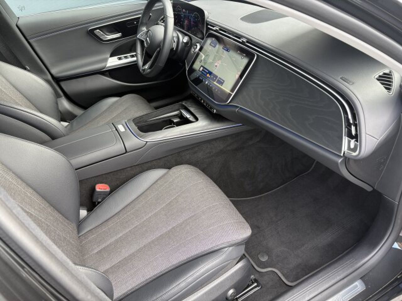 Mercedes-Benz E-Klasse – Bild 13