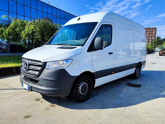 Vehicle image 1 / 10
