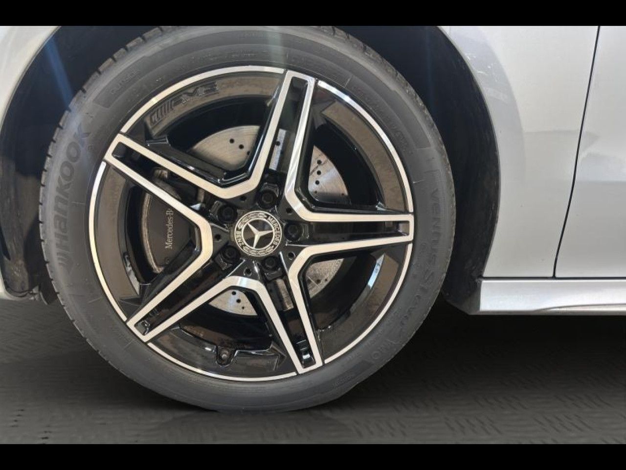 Photo du v&eacute;hicule 15 / 18