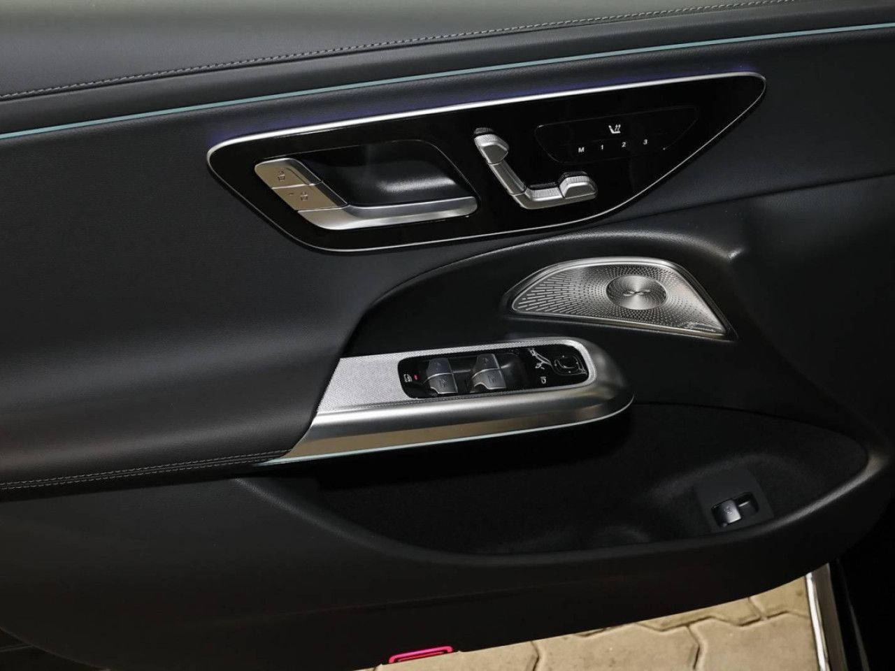 Mercedes-Benz E-Klasse – Bild 12