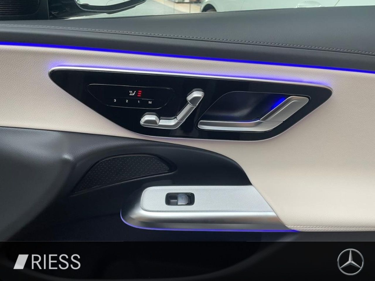 Mercedes-Benz E-Klasse – Bild 9